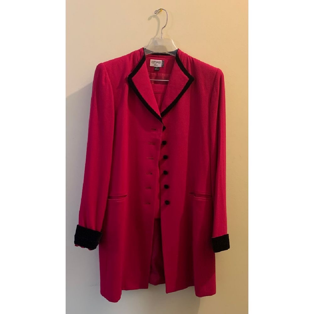 🚨SOLD 🚨Vintage Kasper Pink Blazer Coat & Skirt
